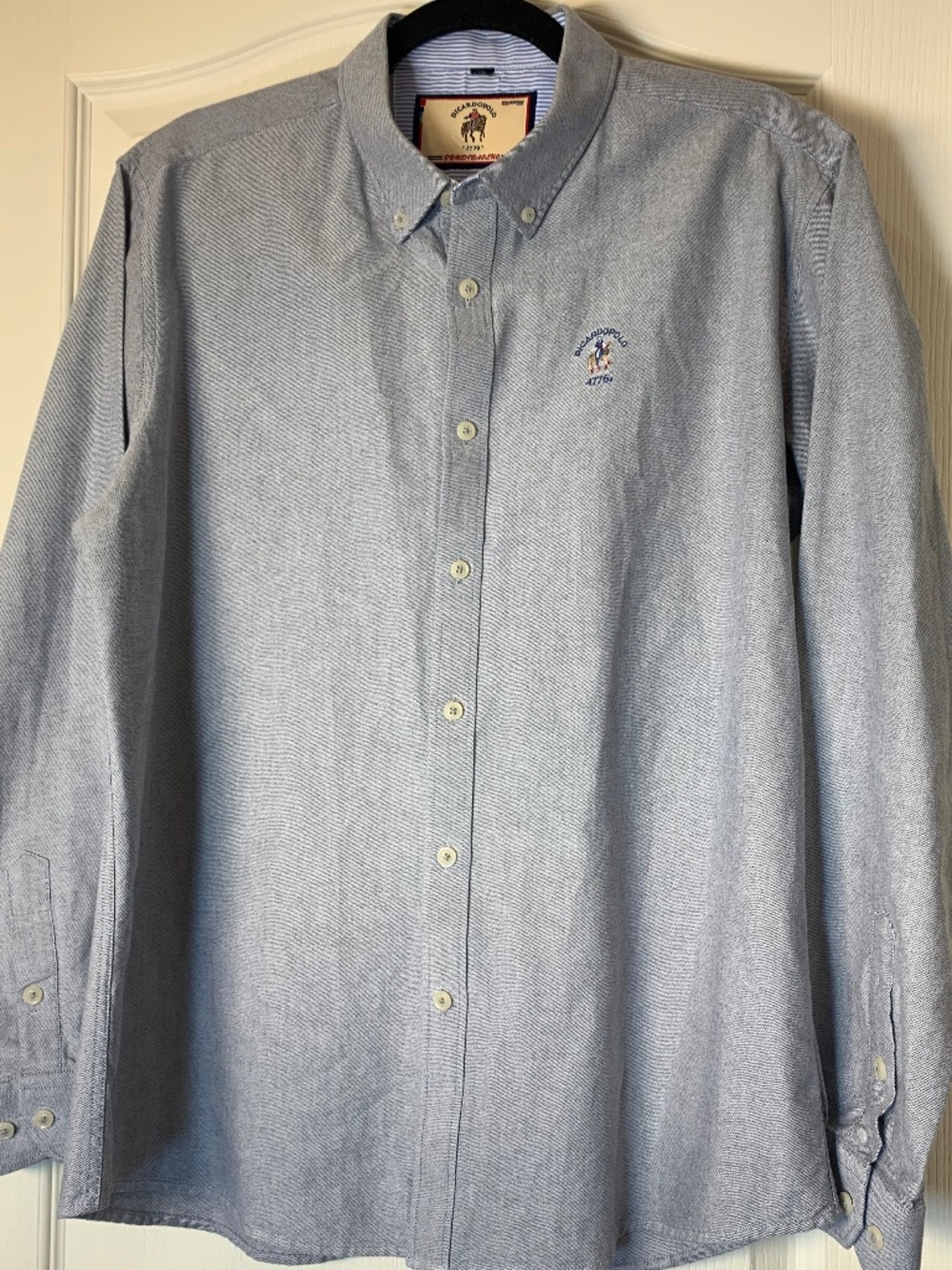Classic Preppy Oxford Shirt –‎ Men’s Large Est. Light Blue Button-Up